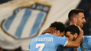 Lazio vence Sassuolo (2-0) e adia t&iacute;tulo do Napoli