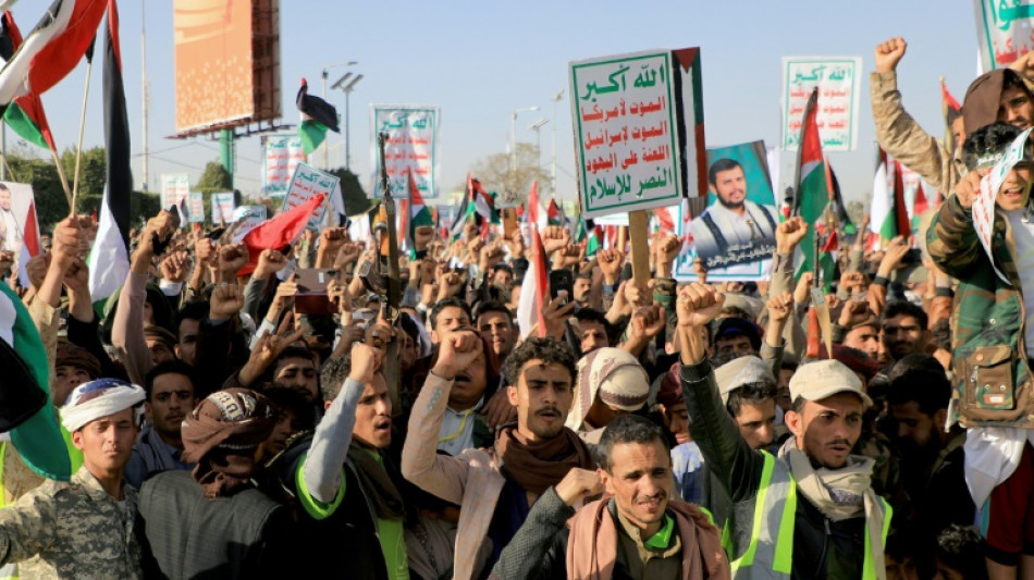 Frappes au Y&eacute;men: des centaines de milliers de manifestants &agrave; Sanaa