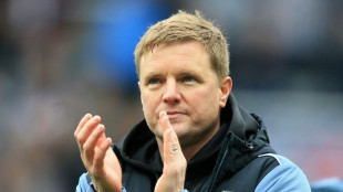 CR7 e Neymar est&atilde;o fora do alcance do Newcastle, diz t&eacute;cnico Eddie Howe