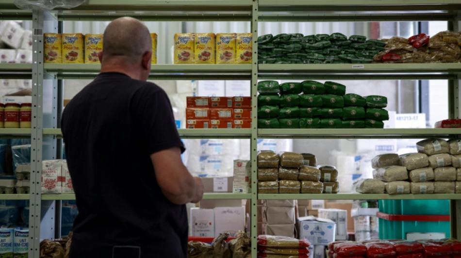 Contre la pr&eacute;carit&eacute; dans les campagnes, un camion-&eacute;picerie solidaire sur les routes du Lot