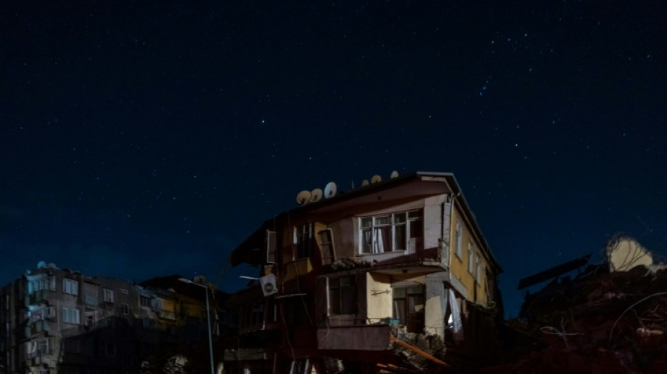 Seis muertos en el nuevo sismo del lunes por la noche en Turqu&iacute;a