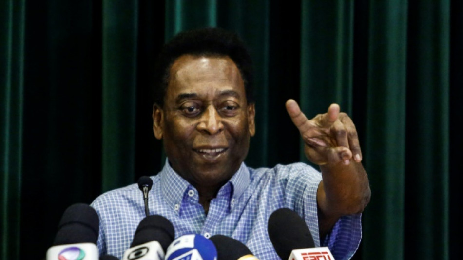 El mundo llora la muerte de Pel&eacute;, el 'rey' del f&uacute;tbol