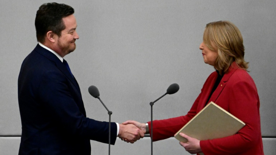 Uli Gr&ouml;tsch als erster Polizeibeauftragter des Bundes vereidigt