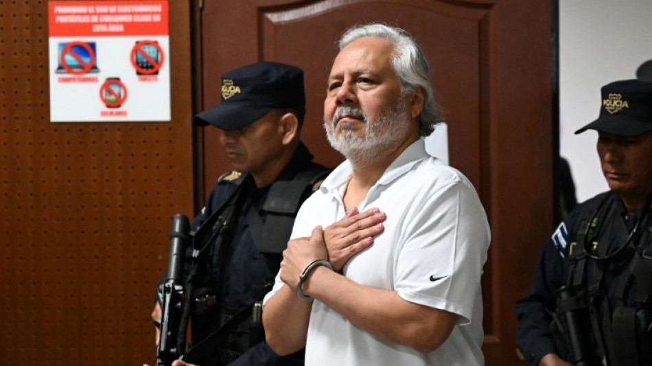 Advogado crítico de Bukele seguirá em prisão provisória em El Salvador