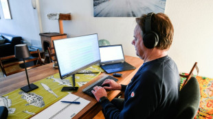 Unternehmen wollen Besch&auml;ftigte mit Jobticket, Computer und Sabbatical k&ouml;dern