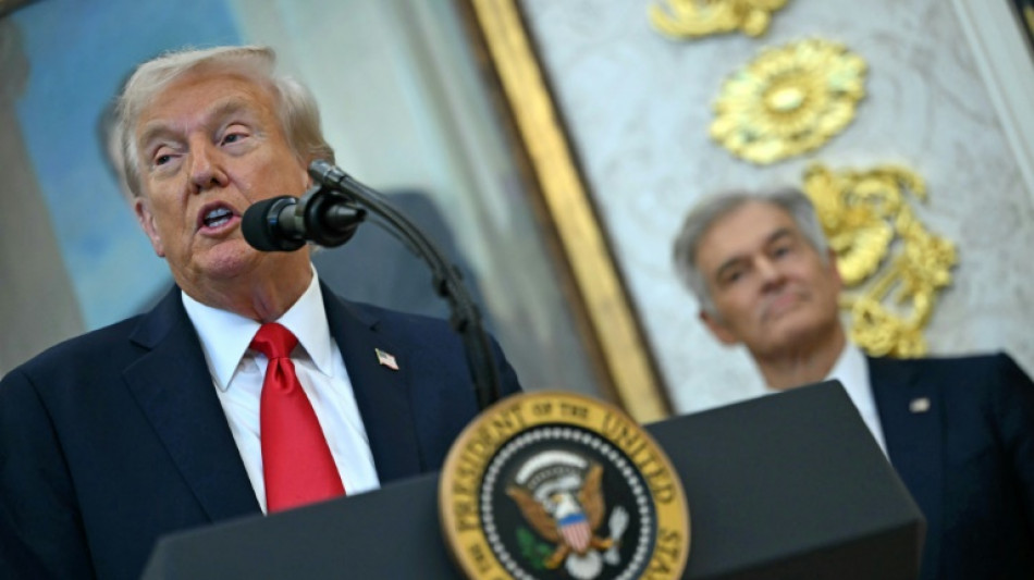 Trump anuncia plan para mejorar acceso a fecundación in vitro