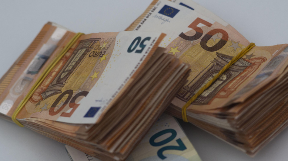 Abi, rallenta la crescita dei prestiti, a ottobre +1,5%