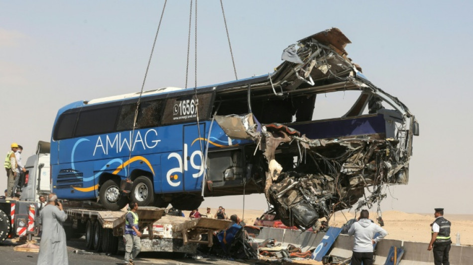 Un choque entre un autob&uacute;s tur&iacute;stico y un cami&oacute;n causa 13 muertos en Egipto