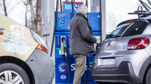 Prezzo petrolio in aumento, Wti scambiato a 64,87 dollari