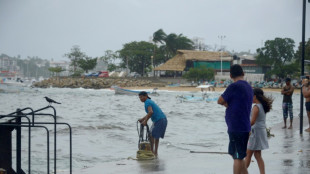 Hurac&aacute;n Hilary sube a categor&iacute;a 3 en camino a mexicana Baja California