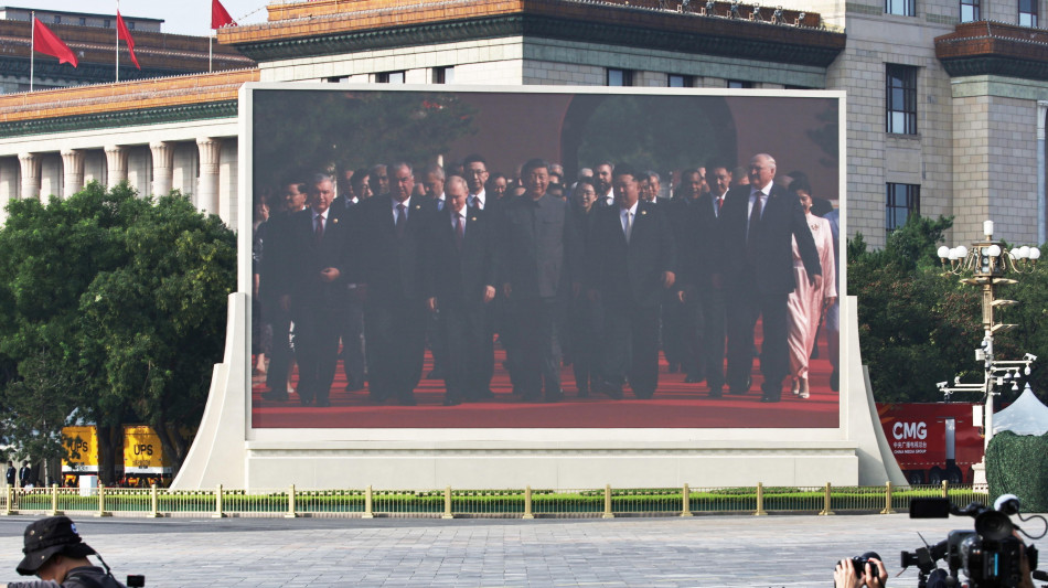 Cina, colloqui Xi-Kim per 'scambio di opinioni approfondito'