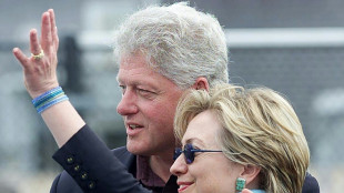 Comitê do Congresso intima Bill e Hillary Clinton a depor no caso Epstein