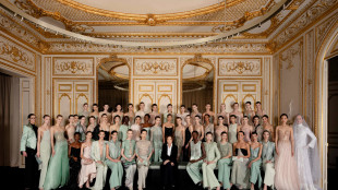 Armani Priv&egrave;, il debutto di Silvana Armani omaggia la giada