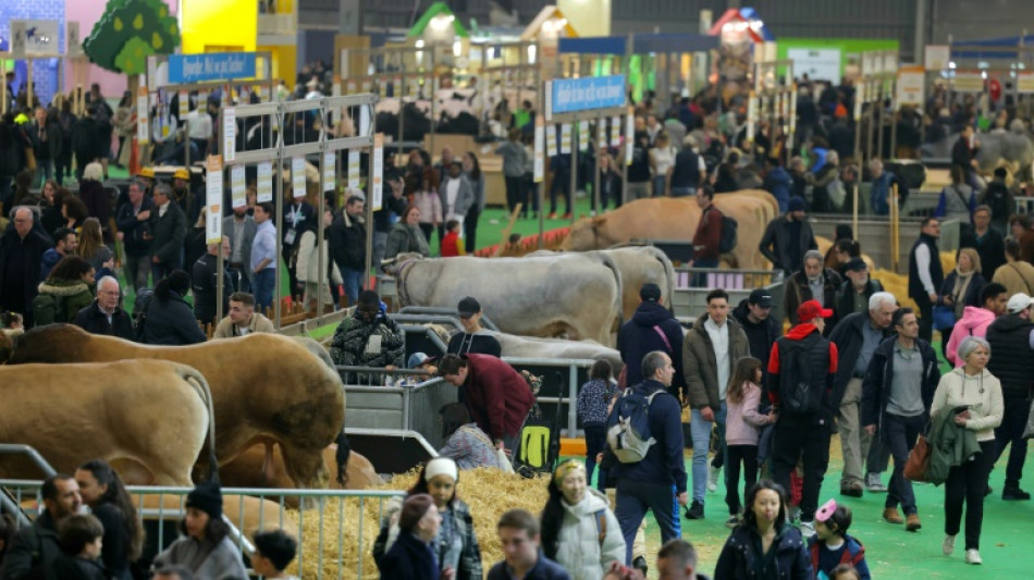 Des patrons de la distribution au Salon de l'agriculture, vraie avanc&eacute;e ou "coup de com'"?