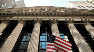 Wall Street ouvre en baisse, min&eacute;e par l'annonce d'un blocus des ports iraniens