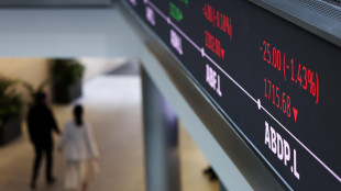 Borsa: Europa cauta in avvio, Londra +0,14%