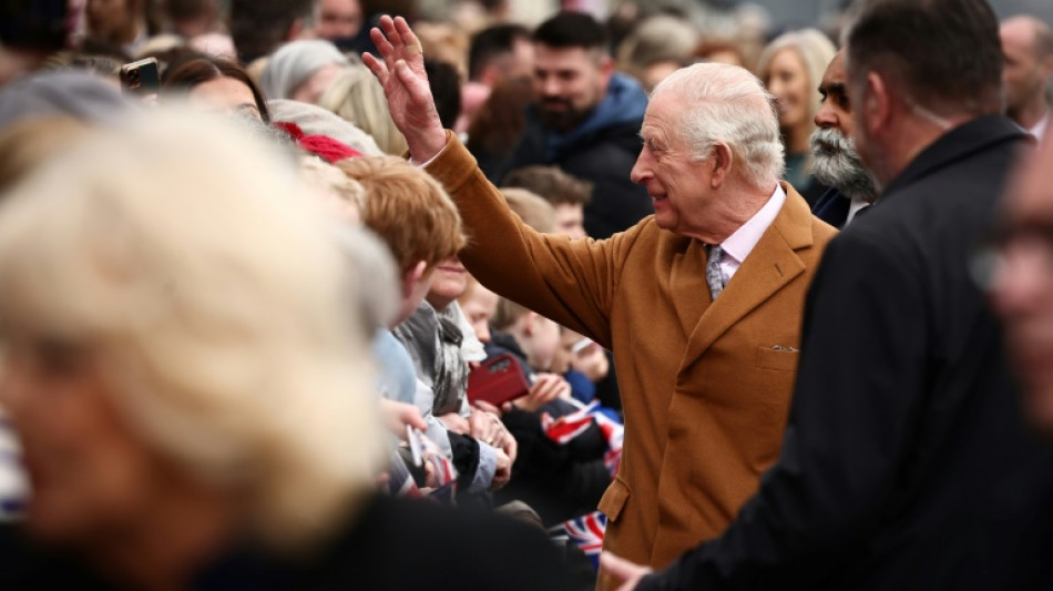El rey Carlos III aplaza su visita al Vaticano por la convalecencia del papa