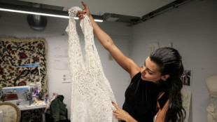 Entre upcycling et &eacute;l&eacute;gance, la dentelle rena&icirc;t dans la mode contemporaine