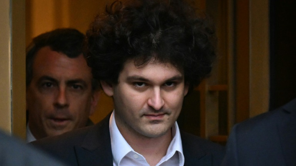 Ex-magnata das criptomoedas Sam Bankman-Fried &eacute; condenado a 25 anos de pris&atilde;o