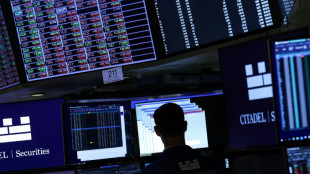 Wall Street en ordre dispers&eacute; au premier jour des nouveaux droits de douane am&eacute;ricains