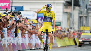 Demi Vollering wins Tour de France Femmes 