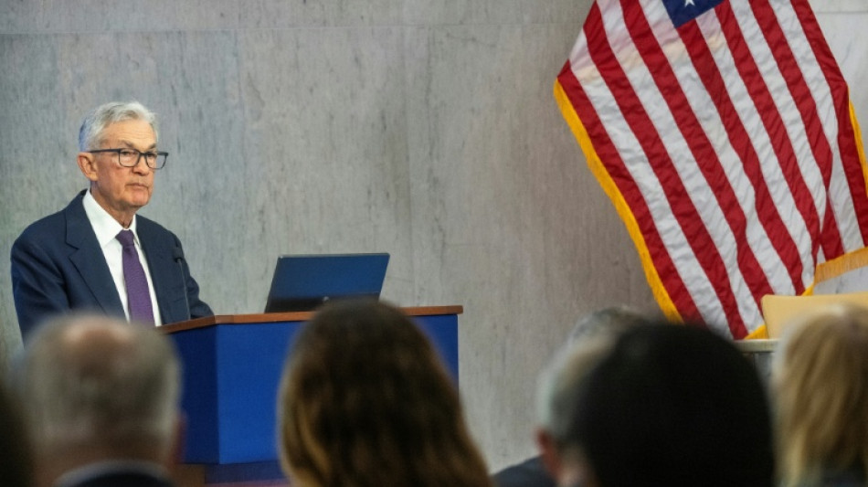 Fed deve manter juros ao concluir reunião de política monetária