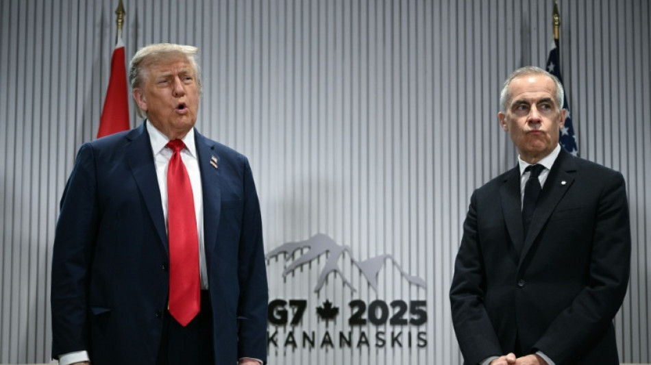 Trump anuncia tarifa de 35% ao Canadá por represálias