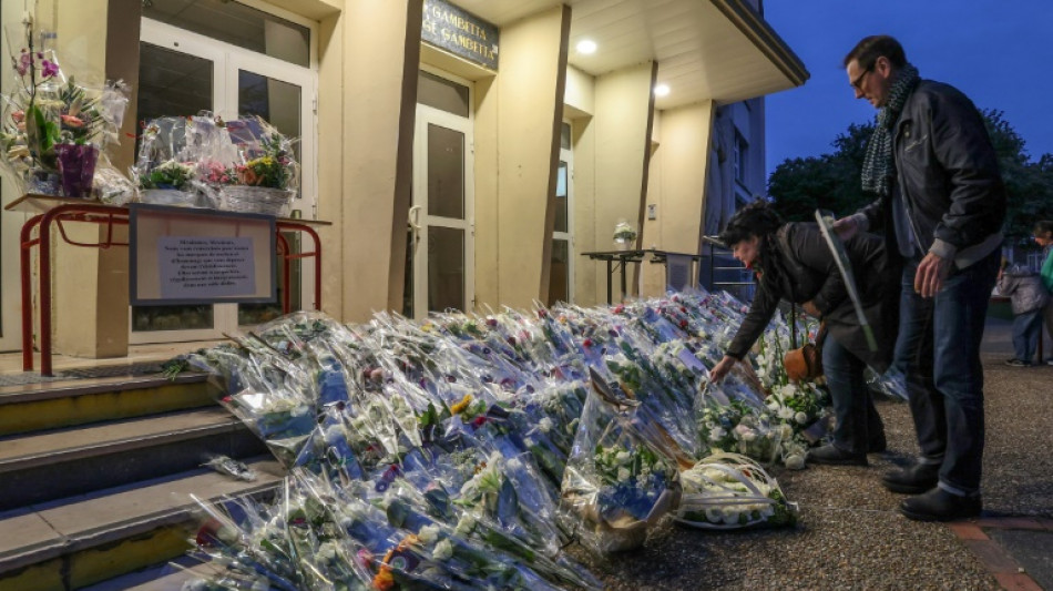 Homem que matou professor na Fran&ccedil;a reivindicou ataque em nome do EI em v&iacute;deo