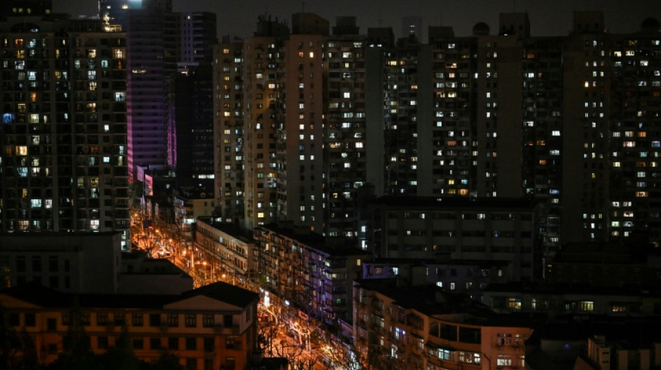 Camping au bureau et syst&egrave;me D: les Shangha&iuml;ens &agrave; l'&eacute;preuve du confinement