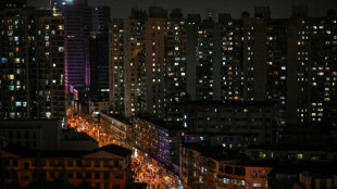 Camping au bureau et syst&egrave;me D: les Shangha&iuml;ens &agrave; l'&eacute;preuve du confinement