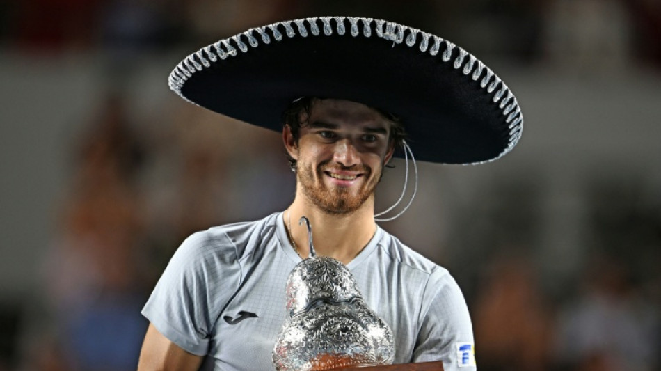 Machac descifra a un duro Davidovich y gana su primer t&iacute;tulo en Acapulco