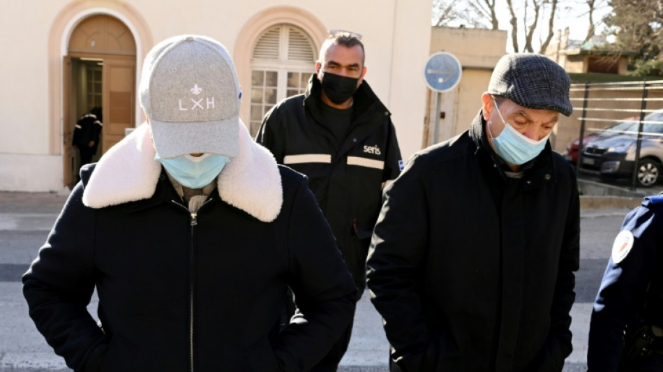 Marseille: ouverture du proc&egrave;s des "mutilations dentaires"