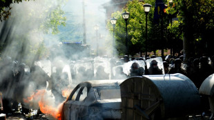 Dutzende Verletzte bei Ausschreitungen serbischer Demonstranten im Kosovo