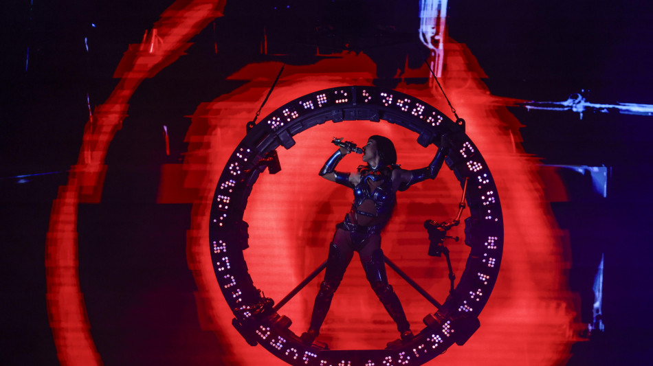 E' amore tra Katy Perry e Justin Trudeau, abbracci su yacht star