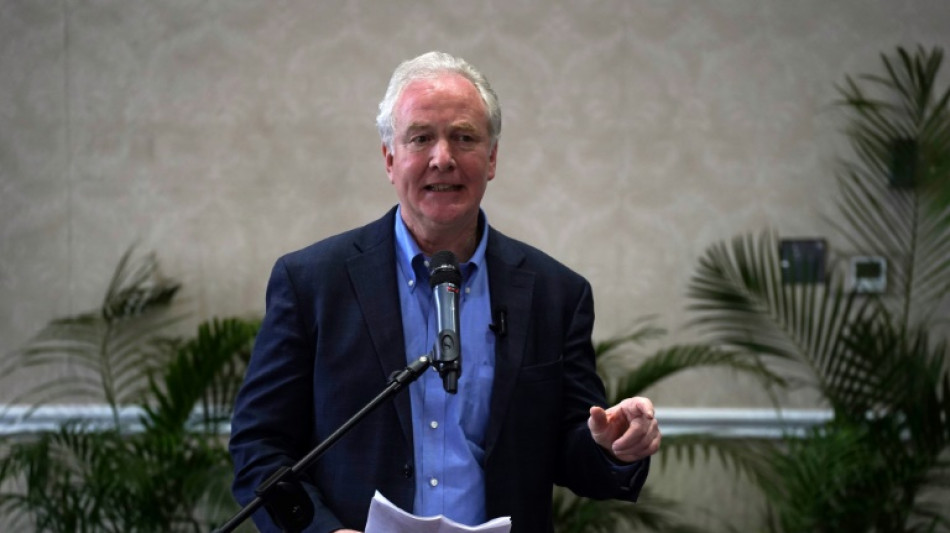 Senador dos EUA &eacute; impedido de visitar migrante detido em megapris&atilde;o de El Salvador