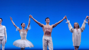 Roberto Bolle affascina Londra sul palco del Sadler's Wells