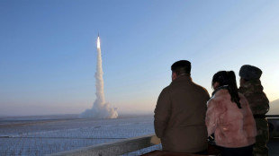 Kim Jong Un met en garde les Etats-Unis apr&egrave;s avoir tir&eacute; son missile le plus puissant
