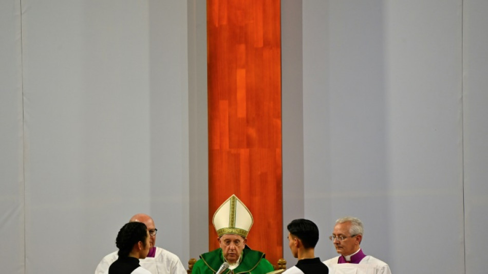 Une visite dans un foyer, derni&egrave;re &eacute;tape du voyage du pape en Mongolie