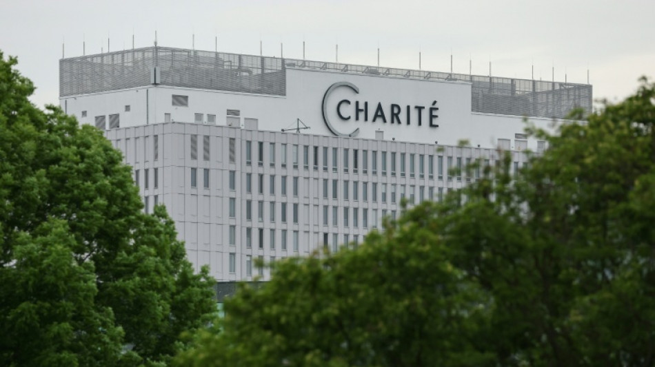 Ebola: le patient am&eacute;ricain soign&eacute; en Allemagne, gu&eacute;ri, et sa famille sont sortis de l'h&ocirc;pital