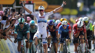 Tour de France: Merlier brise les ailes de Van der Poel &agrave; Ch&acirc;teauroux