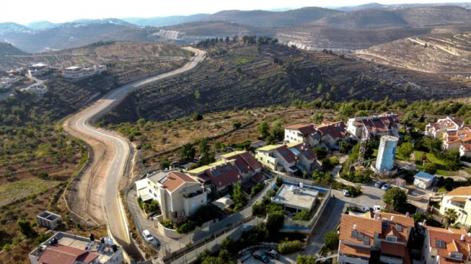 Una familia palestina vive rodeada por asentamiento israel&iacute;s en Cisjordania
