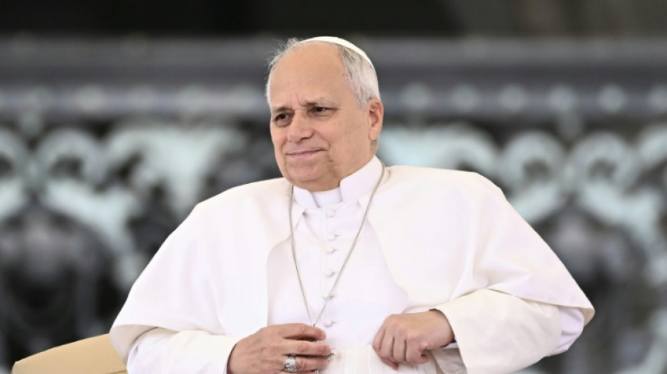 Dos activistas antitaurinas protestan ante el papa antes de su visita a Espa&ntilde;a