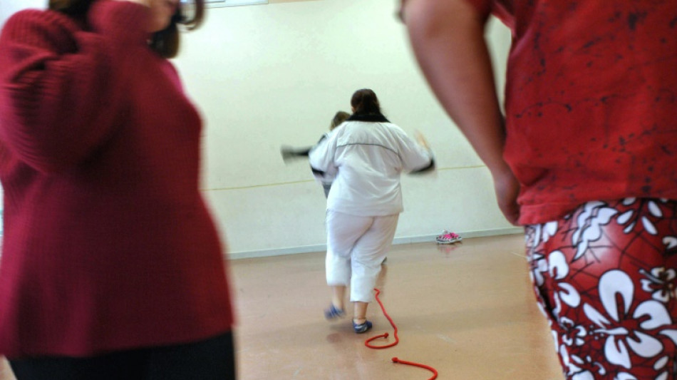 Pr&eacute;venir l'ob&eacute;sit&eacute; infantile/&eacute;cole: une "mesure-pes&eacute;e" en CE2 et respecter le nombre d'heures d'EPS (mission parlementaire) 