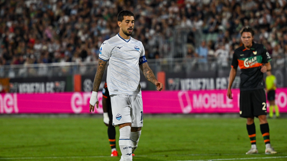 Serie A: Zaccagni e Noslin stendono il Venezia, la Lazio torna in testa