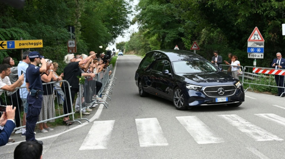 Terra natal de Giorgio Armani celebra funeral privado do estilista