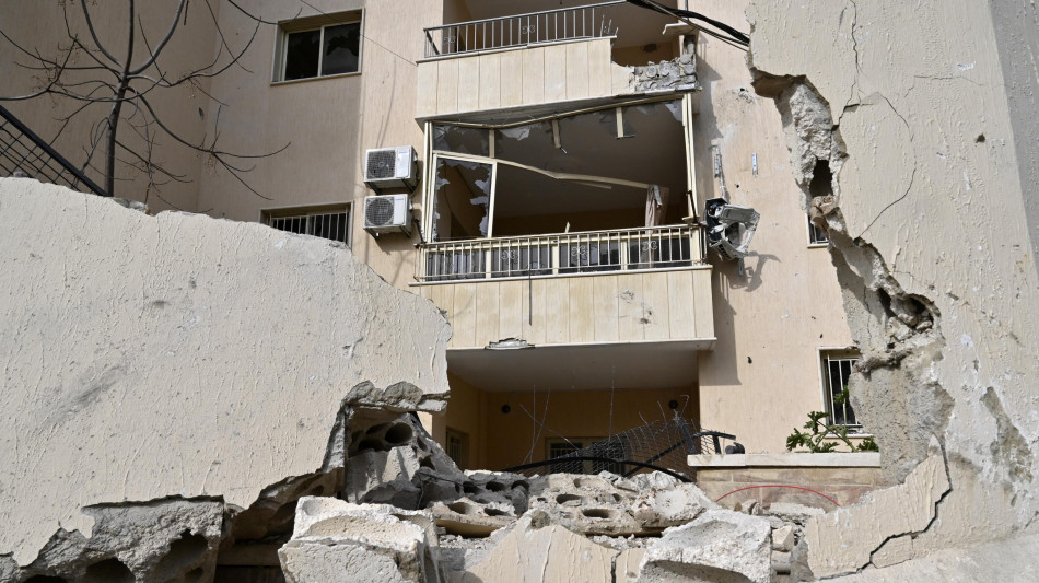 Media, raid Israele su pi&ugrave; di 50 citt&agrave; e villaggi libanesi