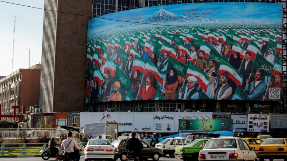 Des fid&egrave;les se rassemblent sur la tombe de Mahsa Amini en Iran, malgr&eacute; les menaces