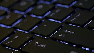 Mehr als ein Viertel der Internetnutzer st&ouml;&szlig;t im Netz auf Hassrede