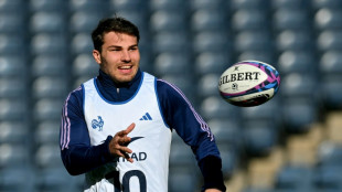 Dupont says France must forget Six Nations title talk against Scotland 
