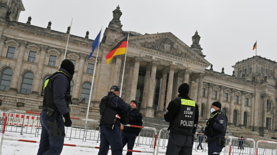 Neuer Polizeibeauftragter Gr&ouml;tsch warnt vor rechtsextremen Gefahren f&uuml;r Polizei